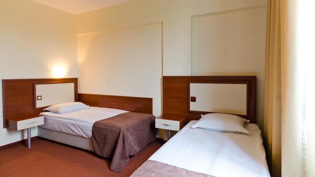Nadejda Hotel Sofia Esterno foto