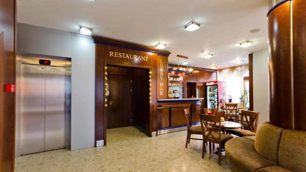 Nadejda Hotel Sofia Esterno foto