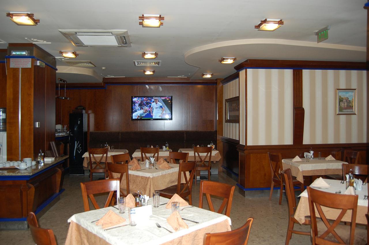 Nadejda Hotel Sofia Esterno foto