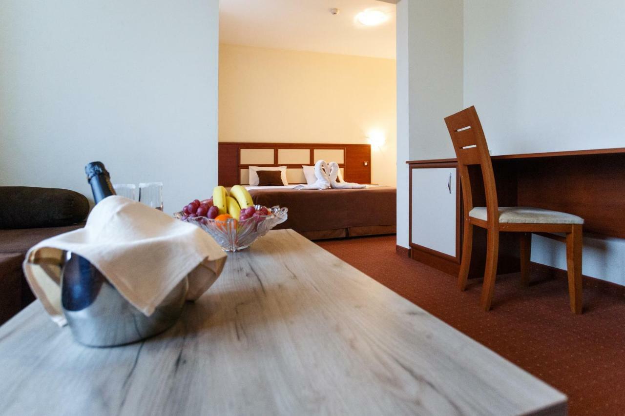 Nadejda Hotel Sofia Esterno foto